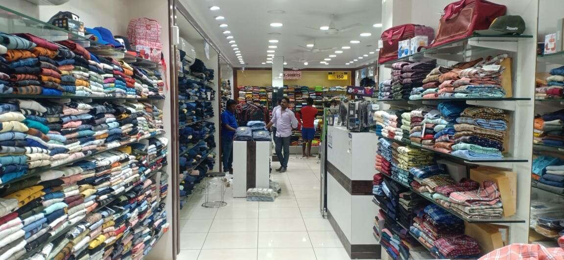 BUTTONS MENSWEAR - AVADI